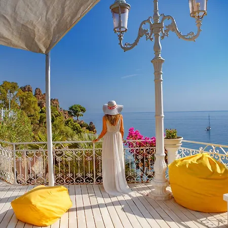 Hotel Kalura 4*